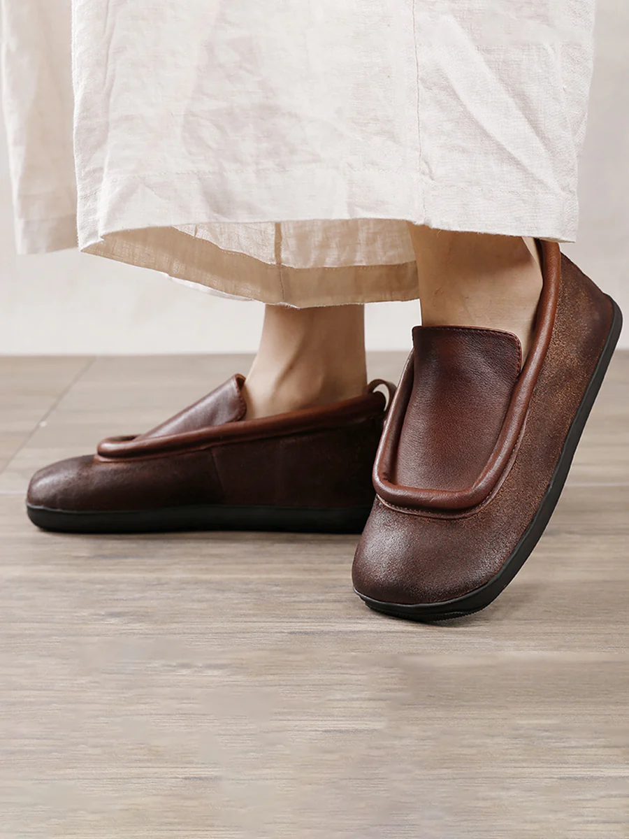 Women Round Toe Flat Vintage Leather Shoes - Image 3