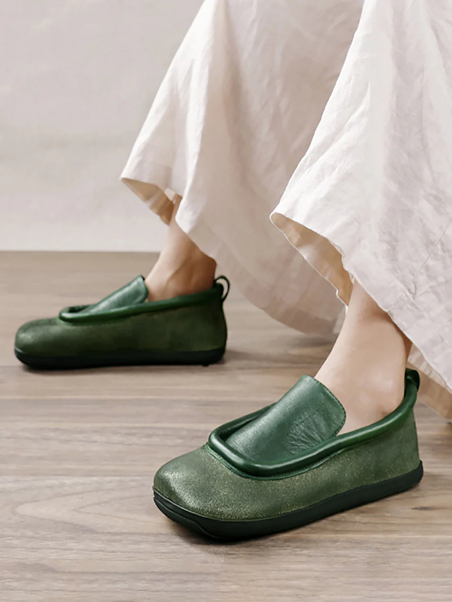Women Round Toe Flat Vintage Leather Shoes - Image 4